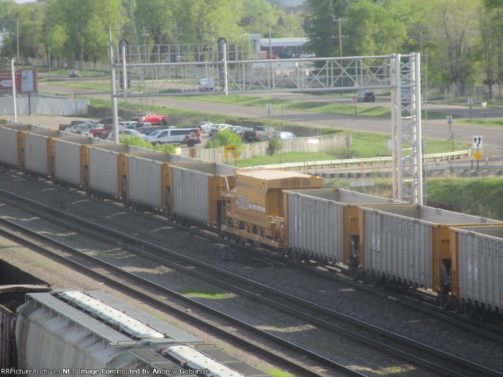 HZGX 40115 & Hopper Cars